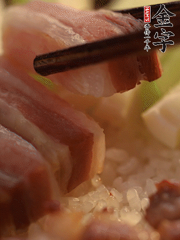 轉(zhuǎn)小火，繼續(xù)蓋蓋子燜2-3分鐘。