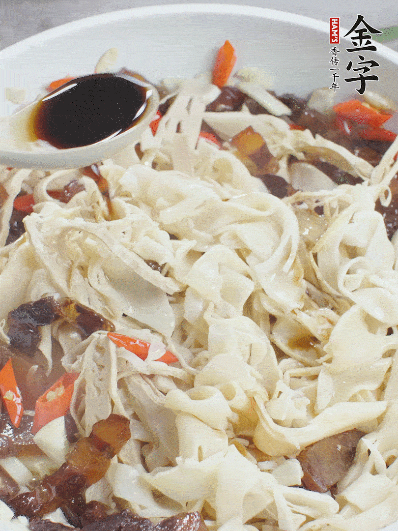 下糯米筍，淋一點(diǎn)生抽、蠔油調(diào)味。